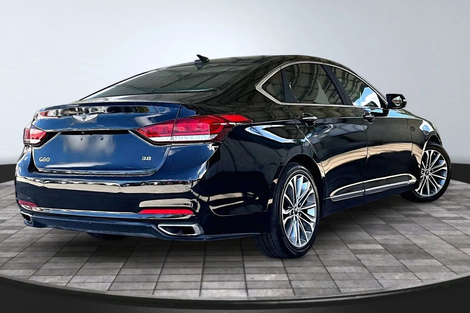 Used 2017 Genesis G80 3.8 w/ Option Group 03 image 6