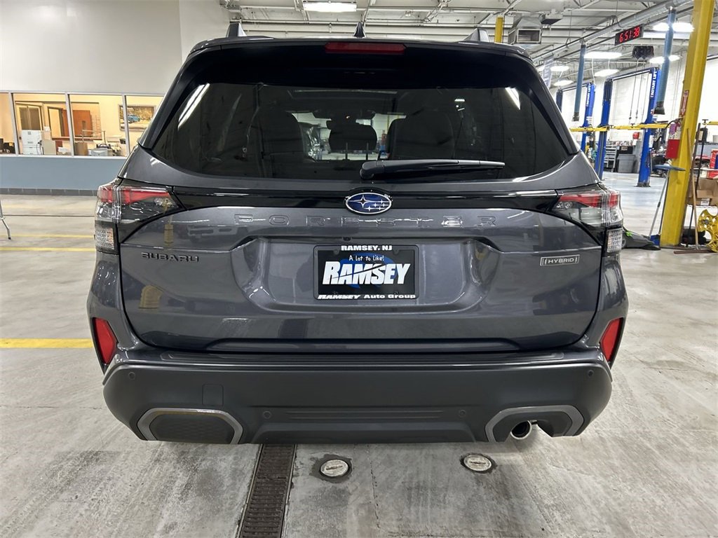 Certified 2025 Subaru Forester Limited w/ Popular Package image 7