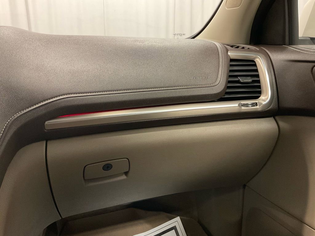 Used 2013 GMC Acadia Denali image 30