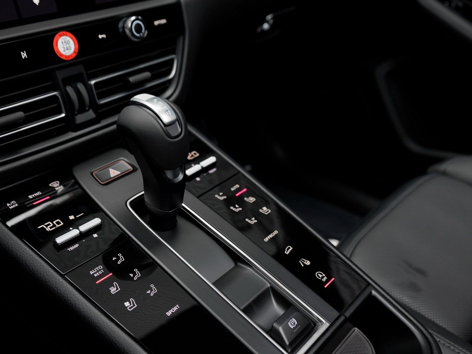 New 2025 Porsche Macan AWD/4WD image 16