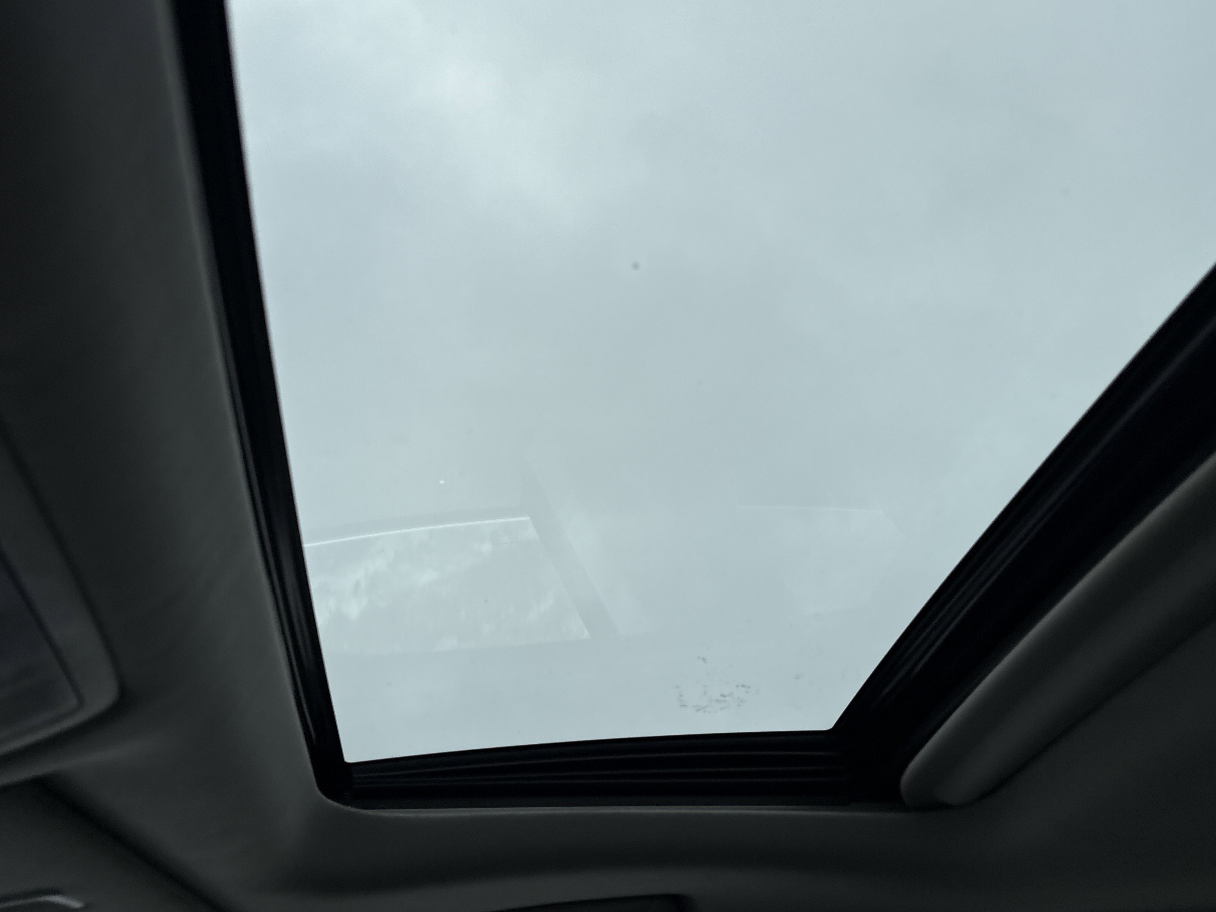 Used 2018 Lexus RX 450h AWD w/ Premium Package image 4