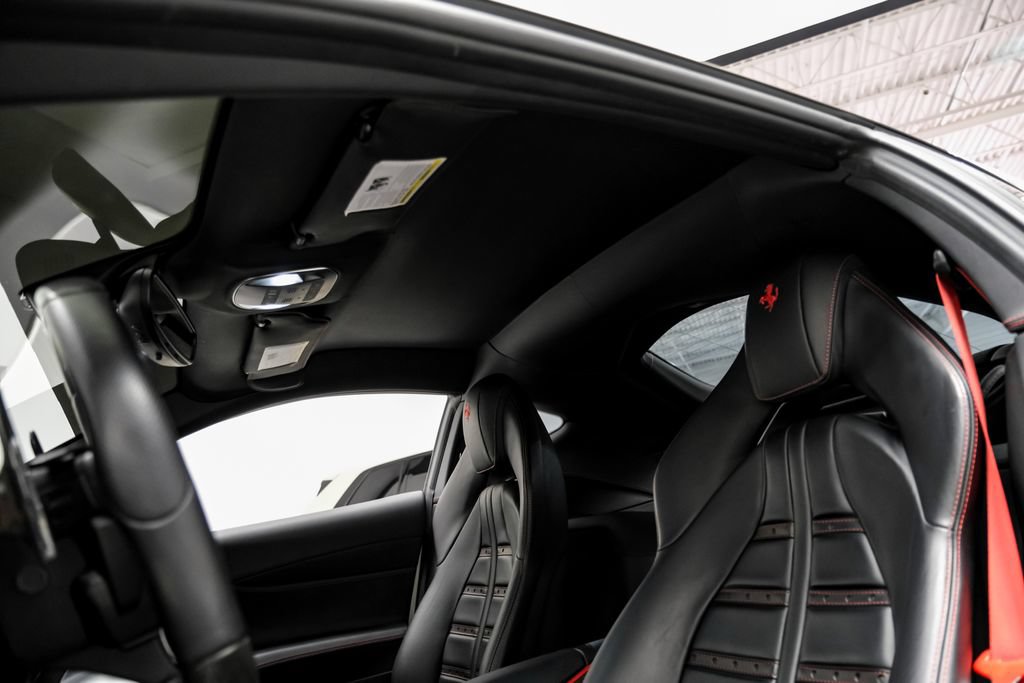 Used 2019 Ferrari 812 Superfast RWD image 39