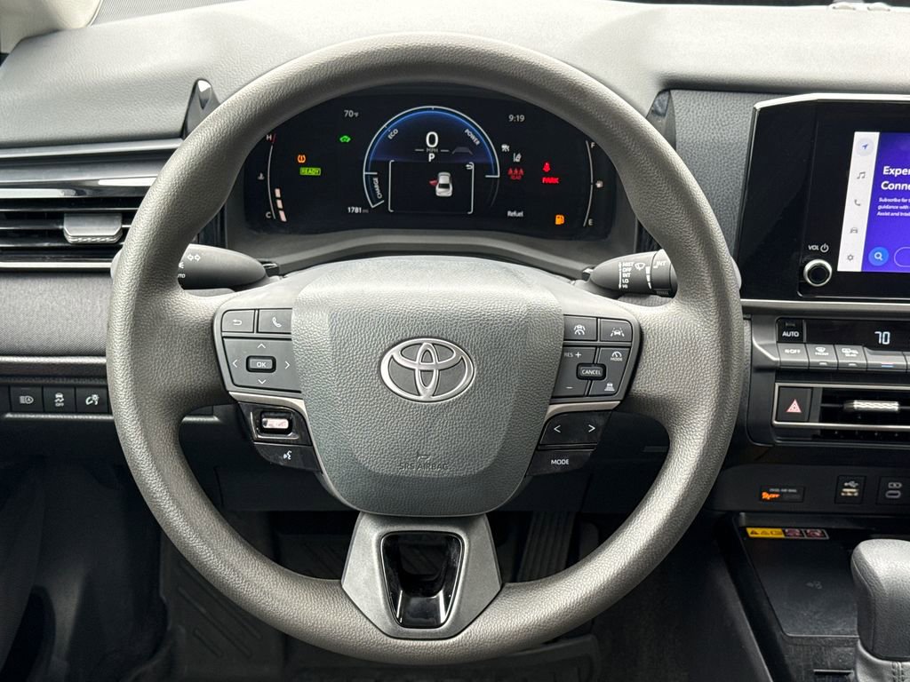 Used 2025 Toyota Camry LE w/ Convenience Package FWD image 13