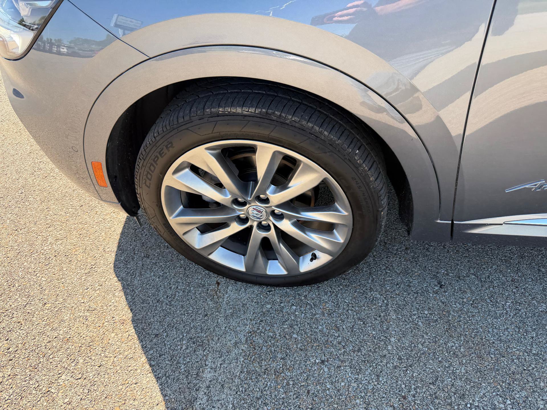 Certified 2022 Buick Envision Avenir w/ Technology Package II AWD/4WD image 16
