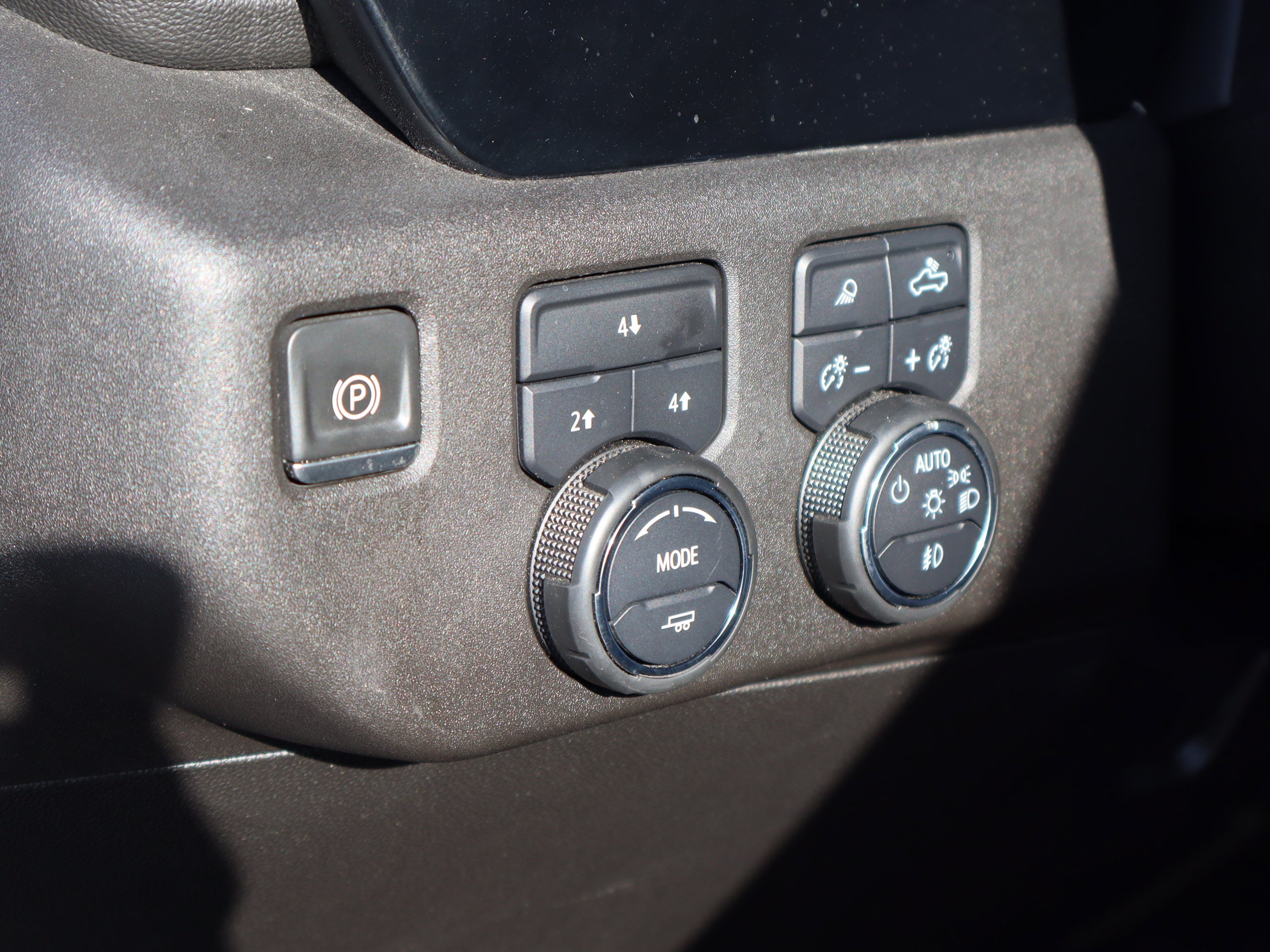 Used 2024 Chevrolet Silverado 3500 LT w/ Convenience Package AWD/4WD image 23