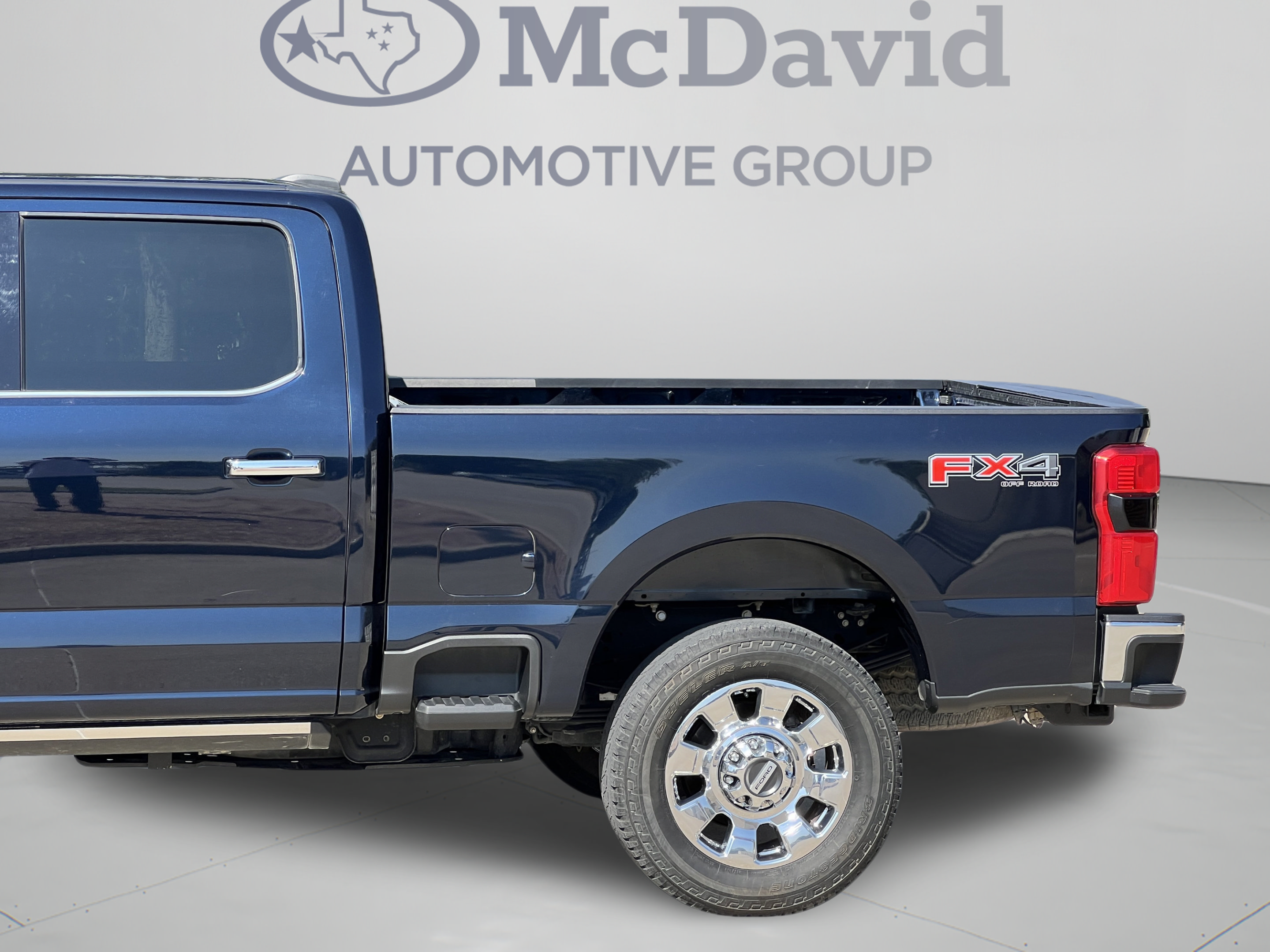 Used 2023 Ford F250 Lariat w/ Lariat Ultimate Package AWD/4WD image 25