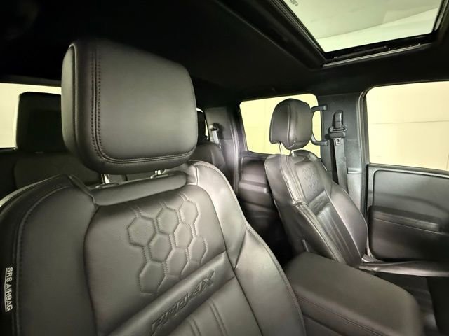 Used 2022 Nissan Frontier PRO-4X w/ Pro-4X Premium Package image 34