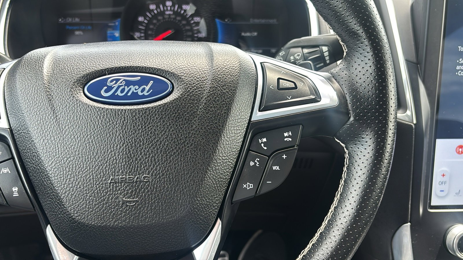 Used 2021 Ford Edge ST image 16