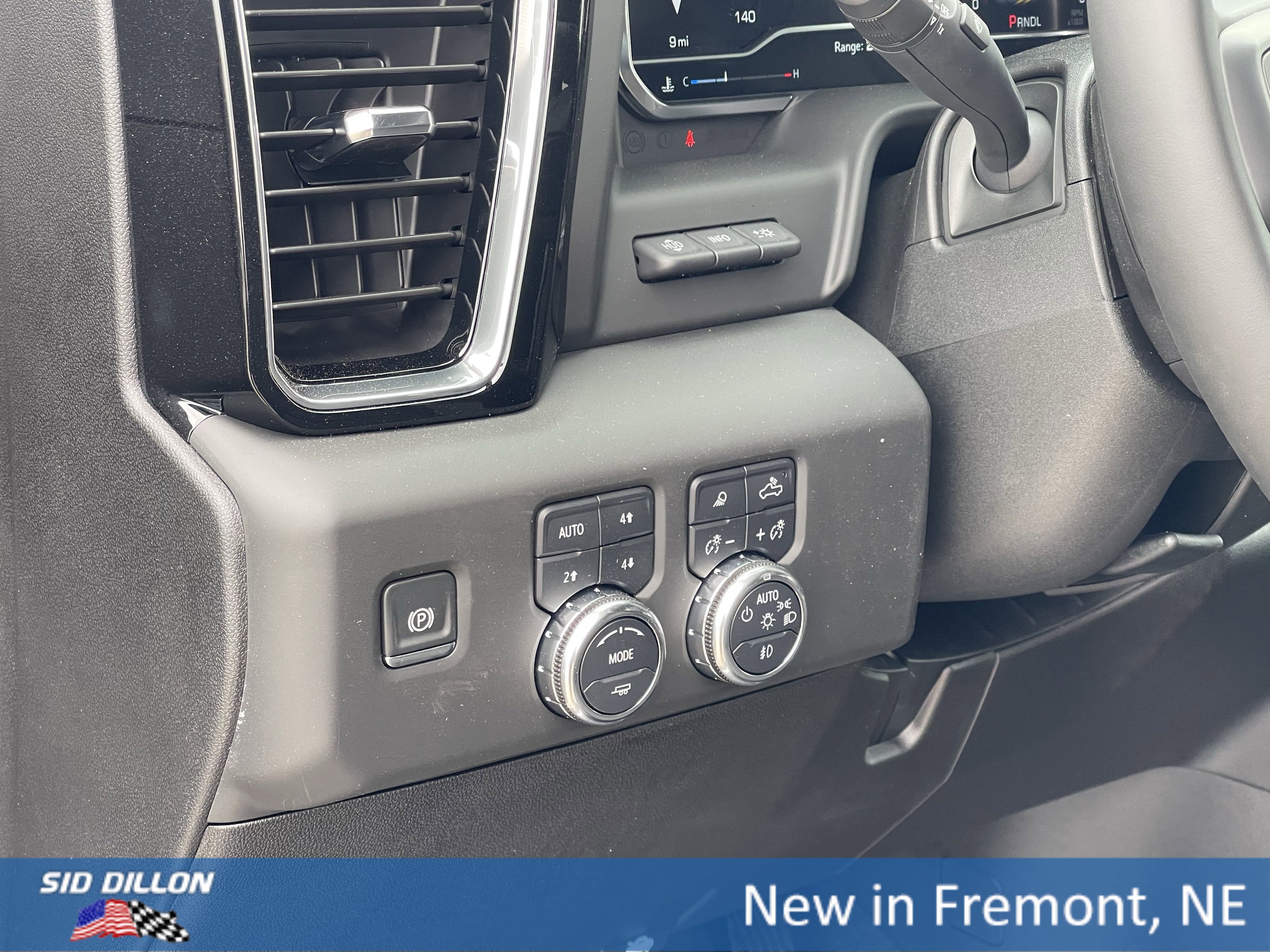 New 2025 GMC Sierra 2500 Denali w/ Denali Reserve Package image 6