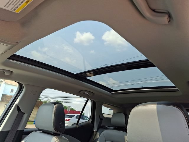 Used 2019 GMC Terrain SLT w/ Preferred Package AWD/4WD image 16