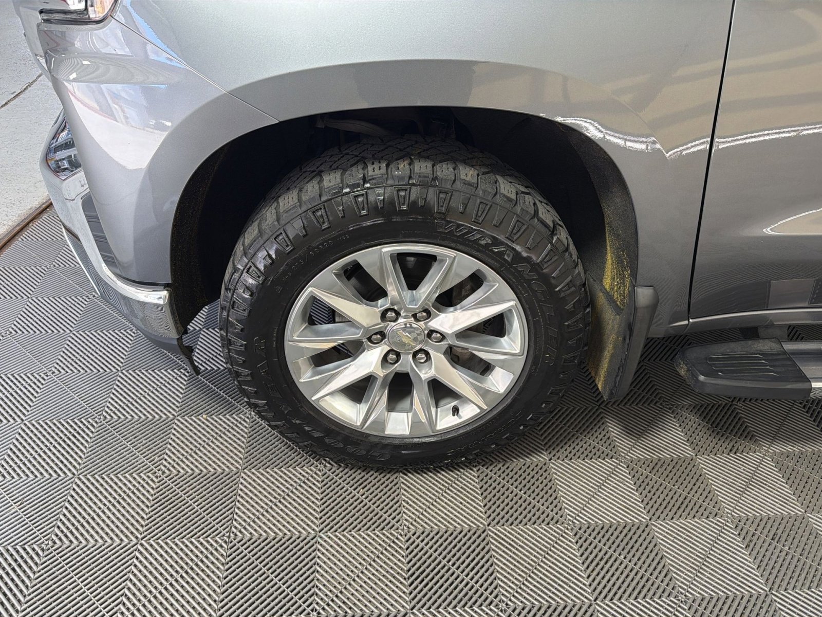 Used 2019 Chevrolet Silverado 1500 LTZ w/ LTZ Plus Package image 12