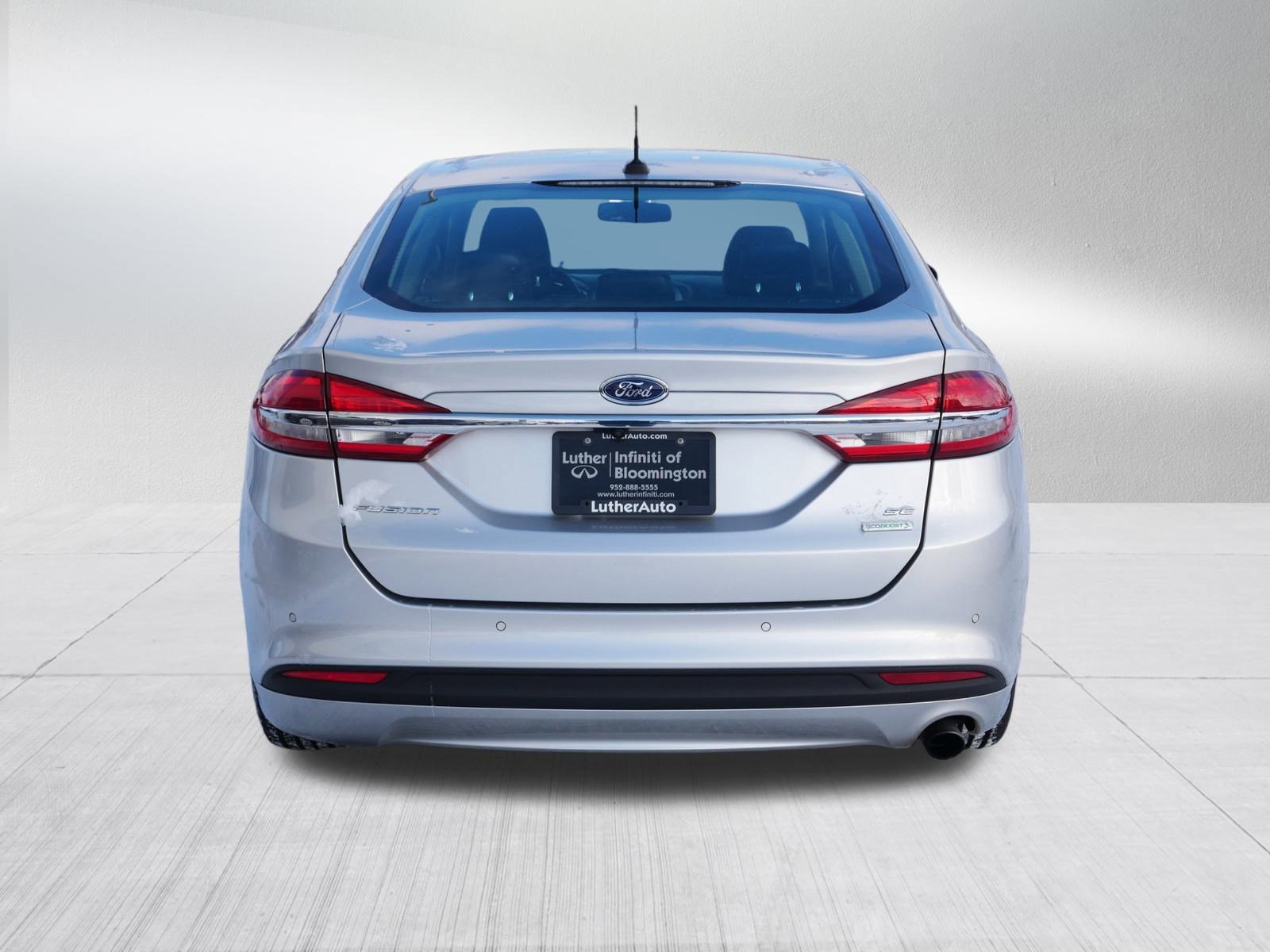 Used 2018 Ford Fusion SE w/ Fusion SE Technology Package image 5