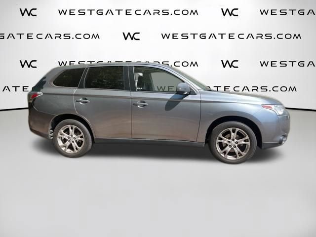 Used 2014 Mitsubishi Outlander SE AWD/4WD image 4