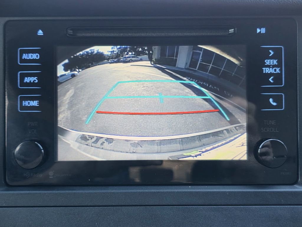 Used 2015 Toyota Sienna LE image 20