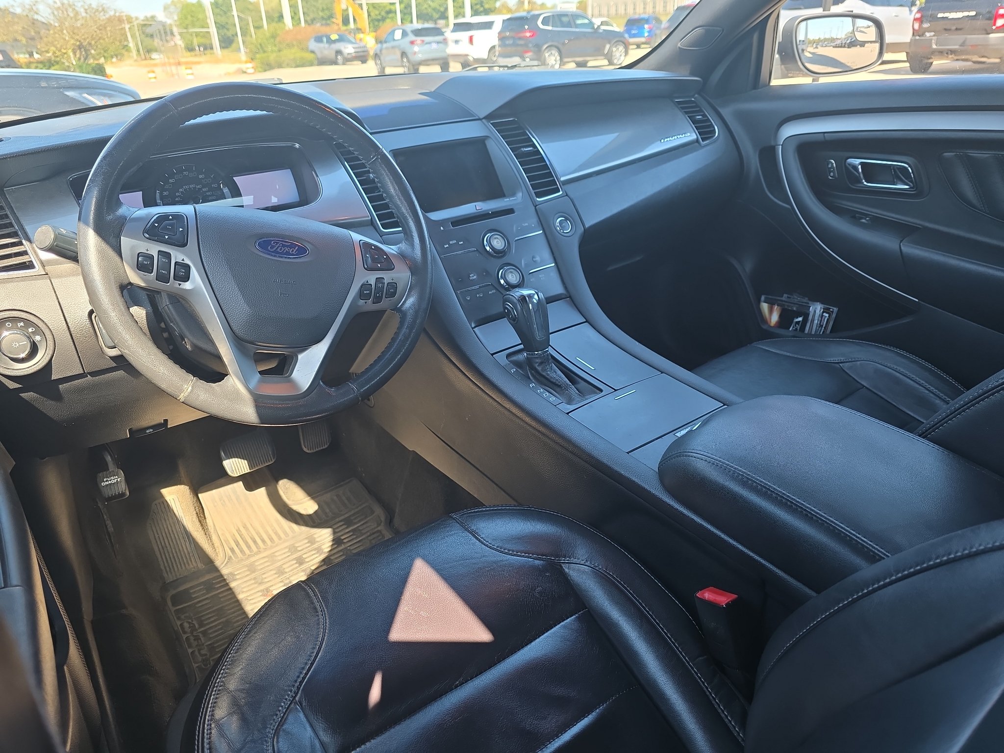 Used 2013 Ford Taurus SEL FWD image 8