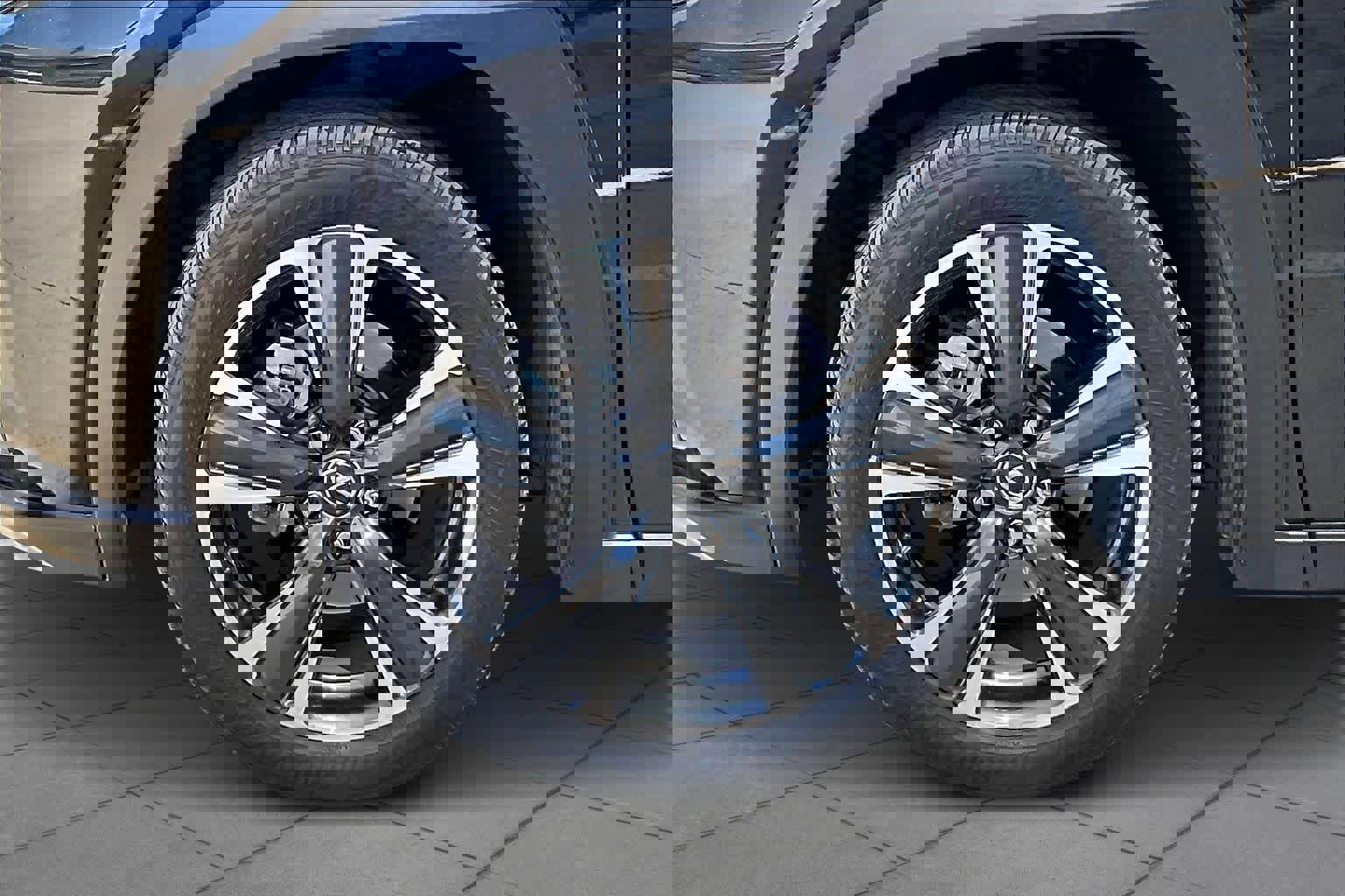 Used 2020 Lexus UX 200 w/ Premium Package image 11