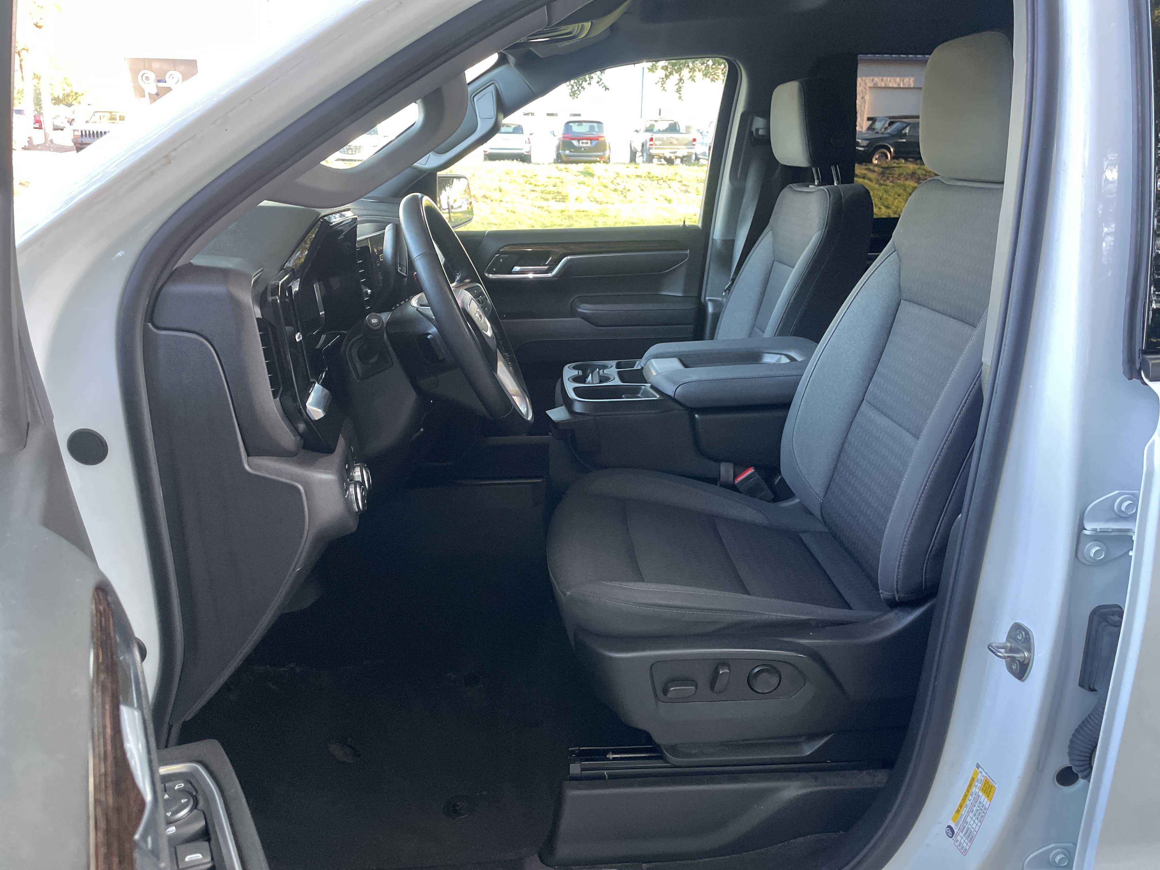 Used 2024 GMC Sierra 1500 Elevation AWD/4WD image 15