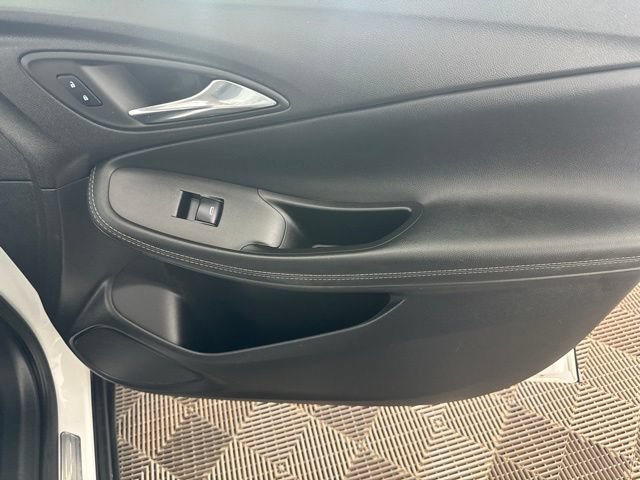 Used 2022 Buick Encore GX Preferred w/ Cold Weather Comfort Package AWD/4WD image 19