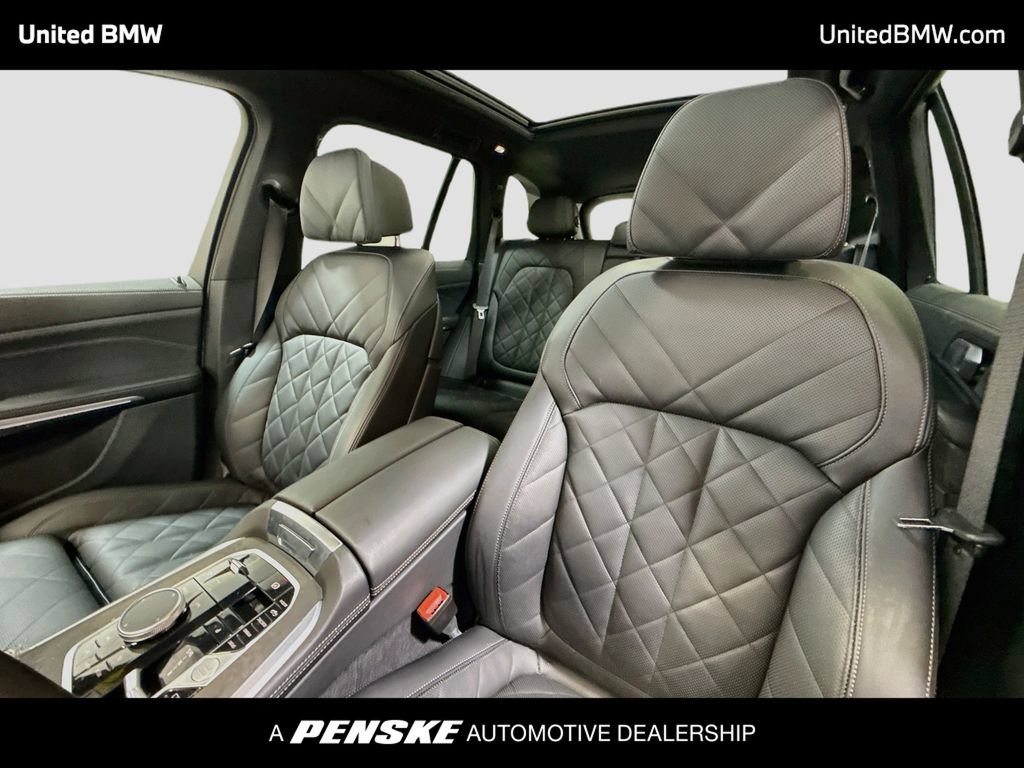 Used 2025 BMW X5 xDrive50e w/ Climate Comfort Package AWD/4WD image 12