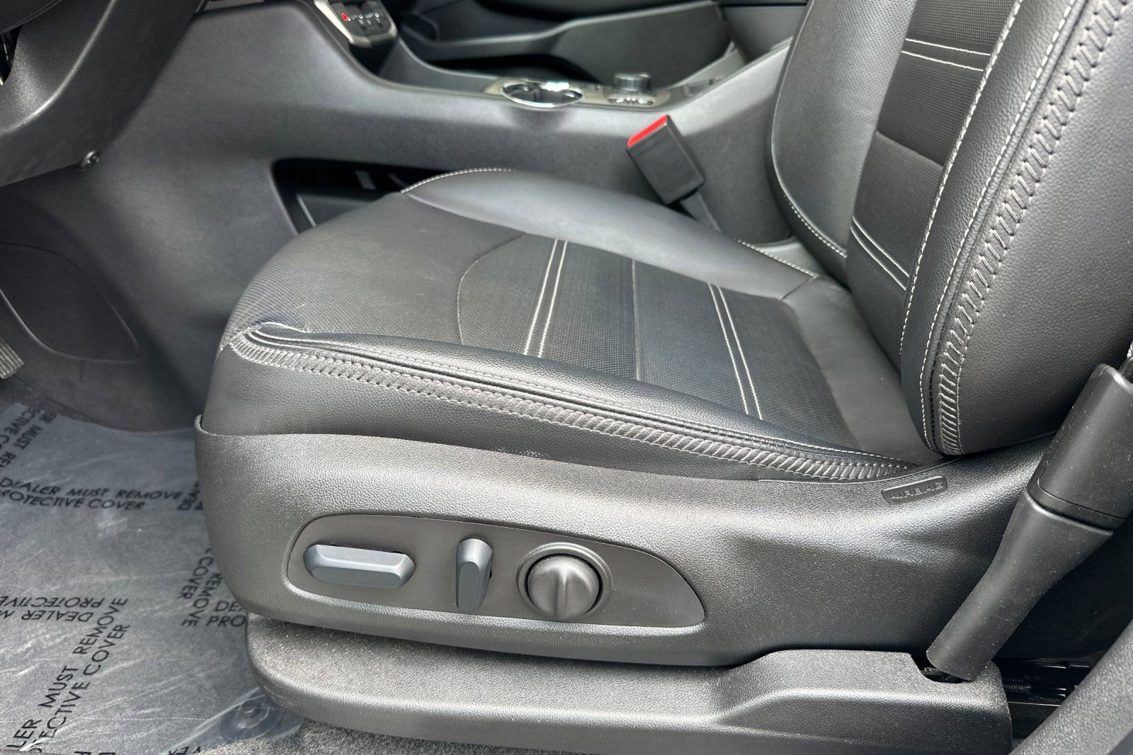 Certified 2024 GMC Terrain Denali w/ Denali Premium Package image 13