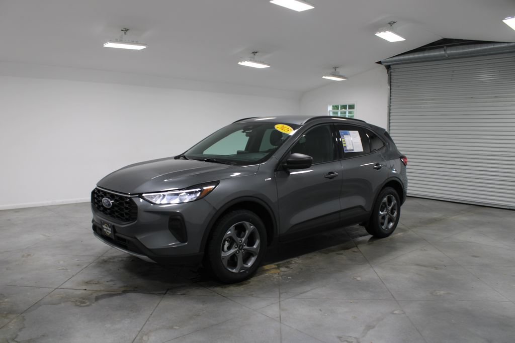 Used 2025 Ford Escape ST-Line AWD/4WD image 4