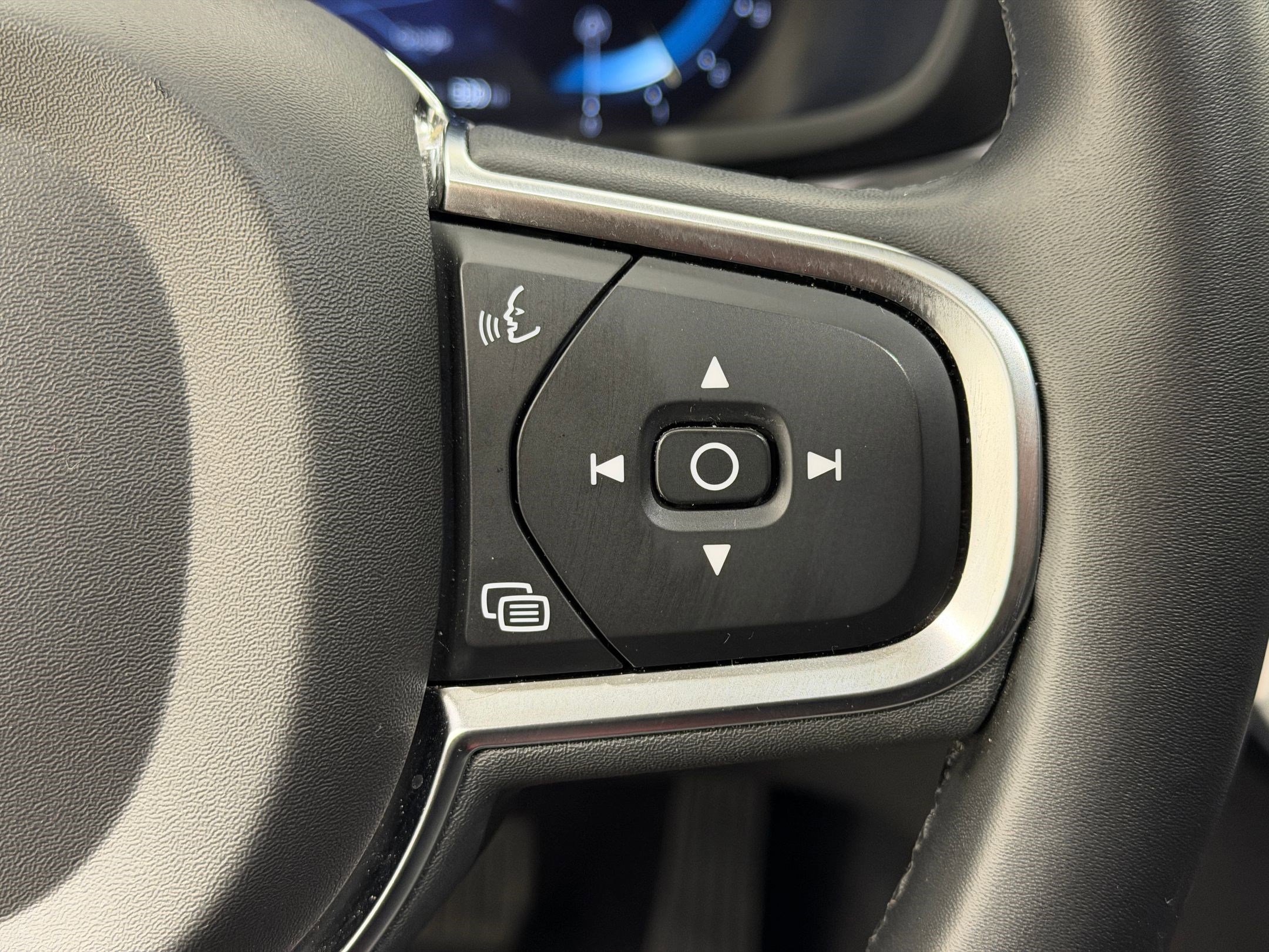 Used 2024 Volvo S60 B5 Core image 22