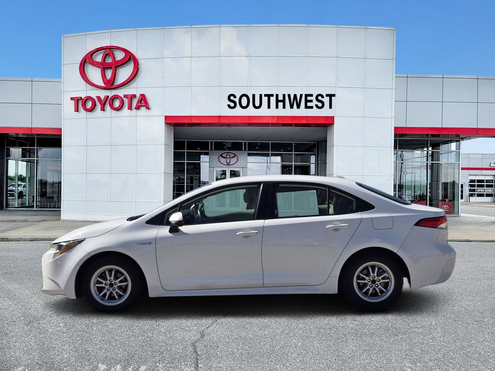 Used 2020 Toyota Corolla LE image 3