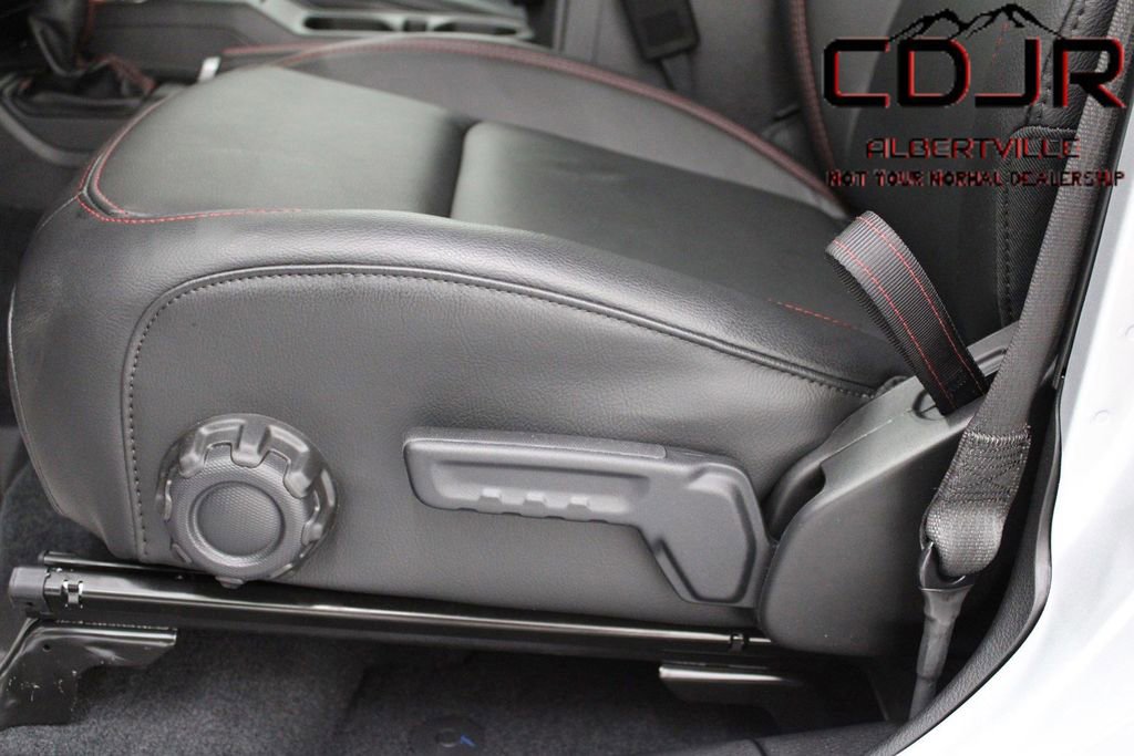 Used 2023 Jeep Gladiator Rubicon w/ Cold Weather Group image 19