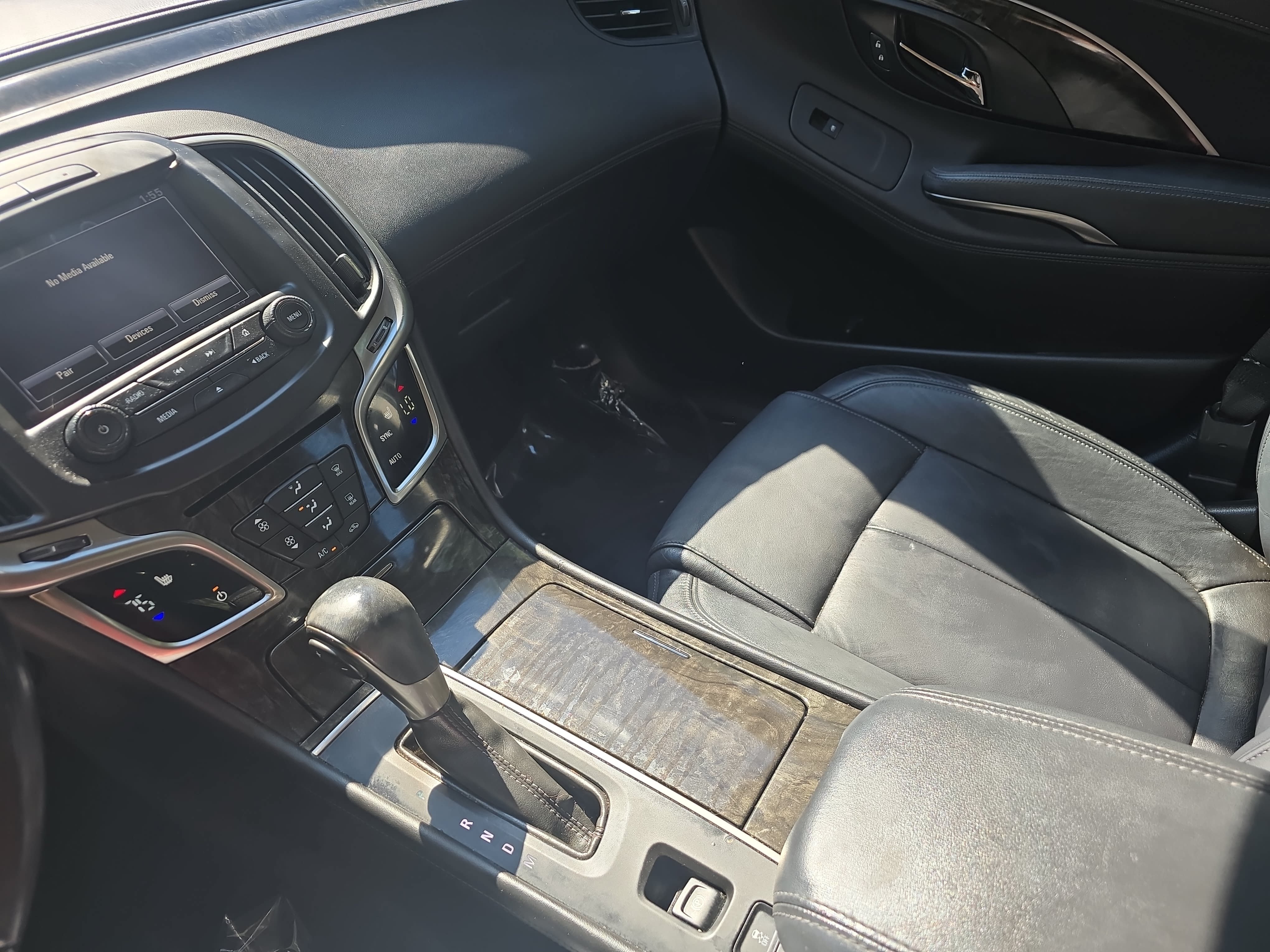 Used 2015 Buick LaCrosse Leather FWD image 23