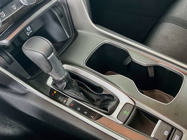Used 2018 Honda Accord EX image 18