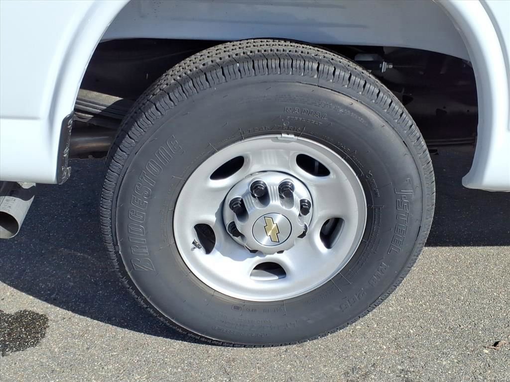 New 2026 Chevrolet Express 2500 Extended w/ Driver Convenience Package image 30