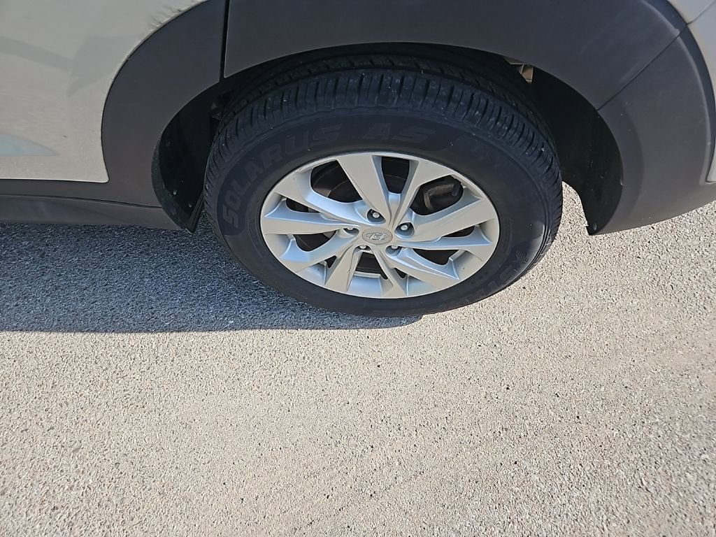 Used 2019 Hyundai Tucson SE w/ Cargo Package FWD image 12