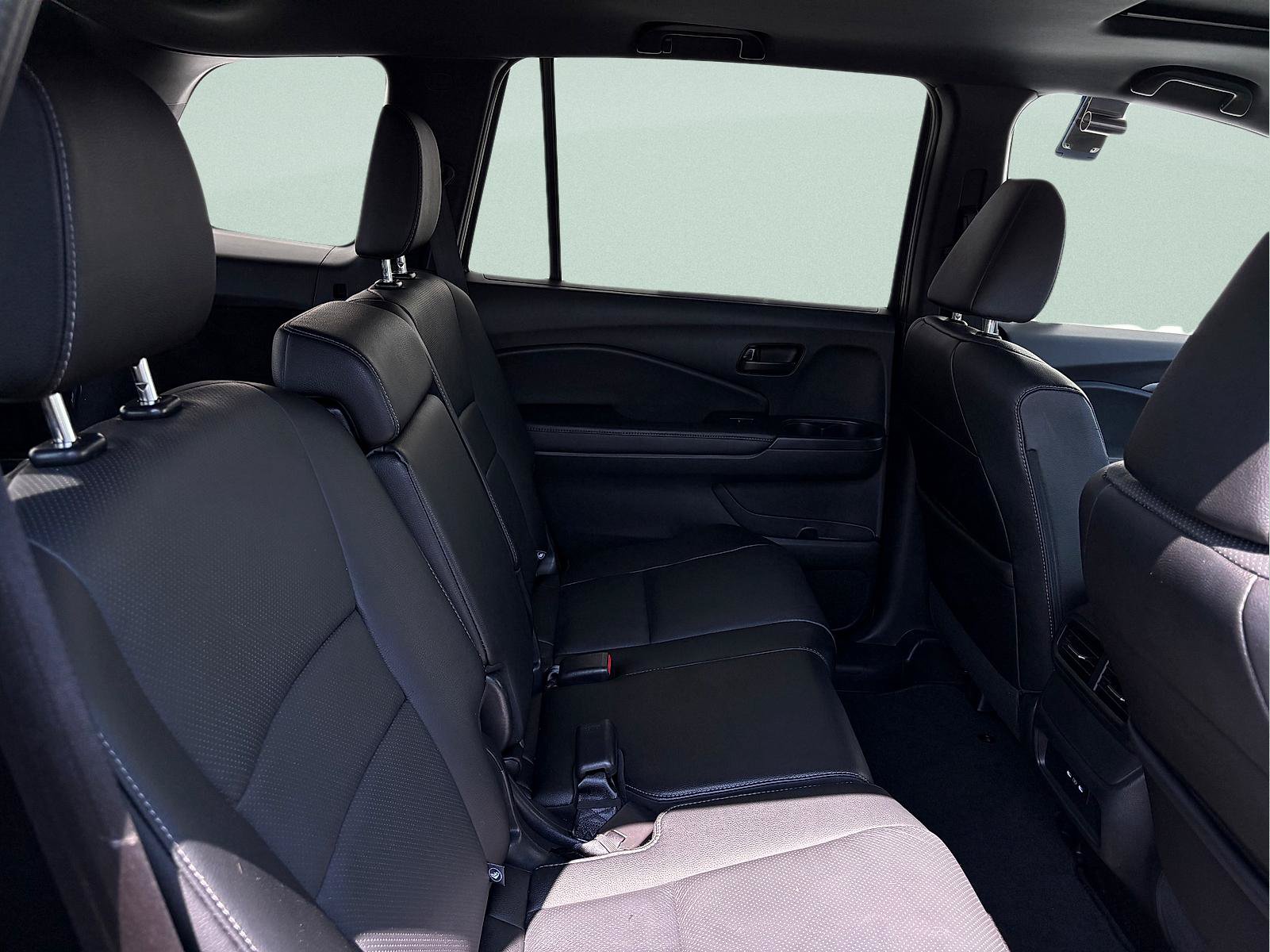 Certified 2024 Honda Passport EX-L image 31