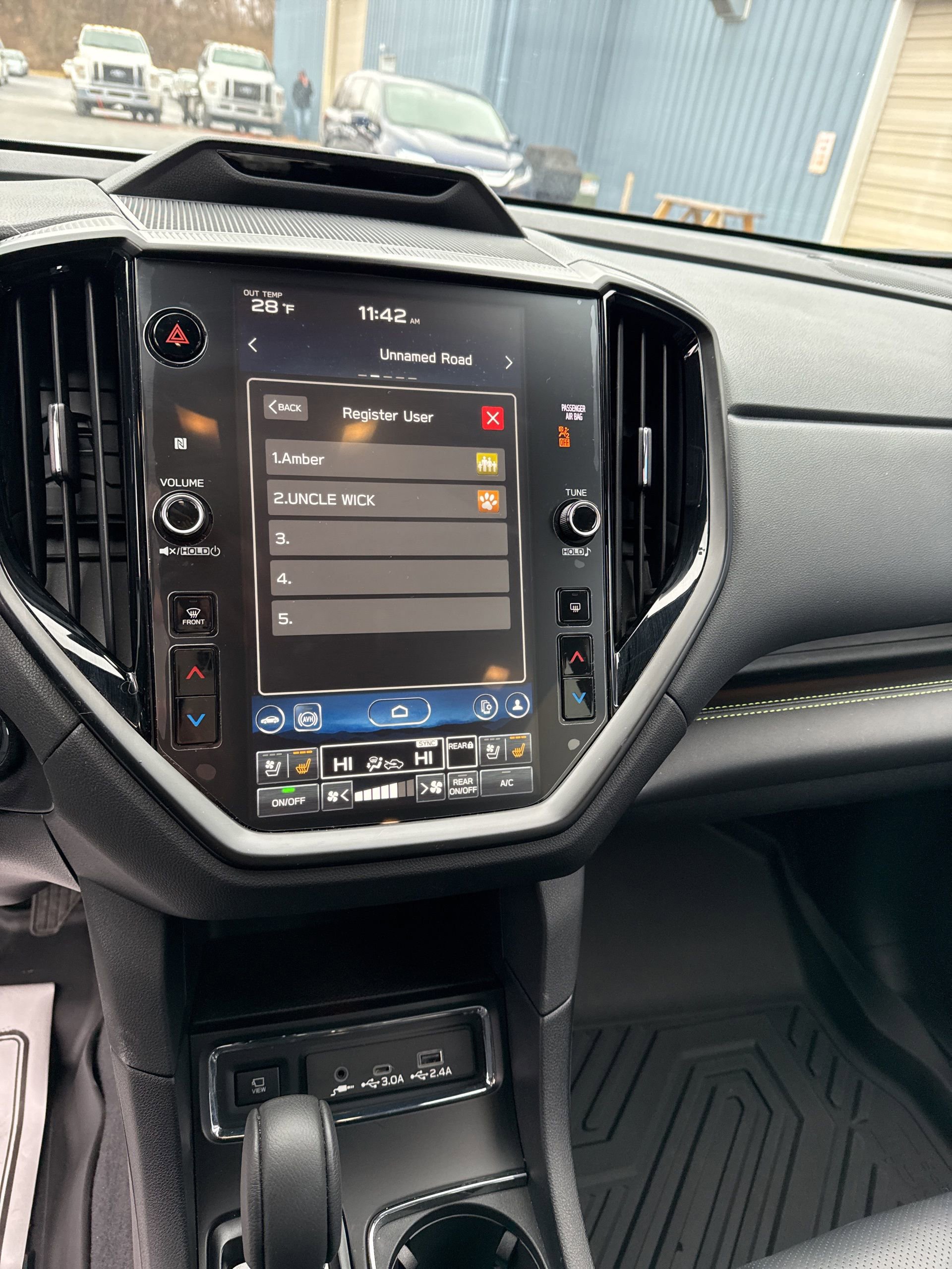 Used 2025 Subaru Ascent Bronze Edition image 13