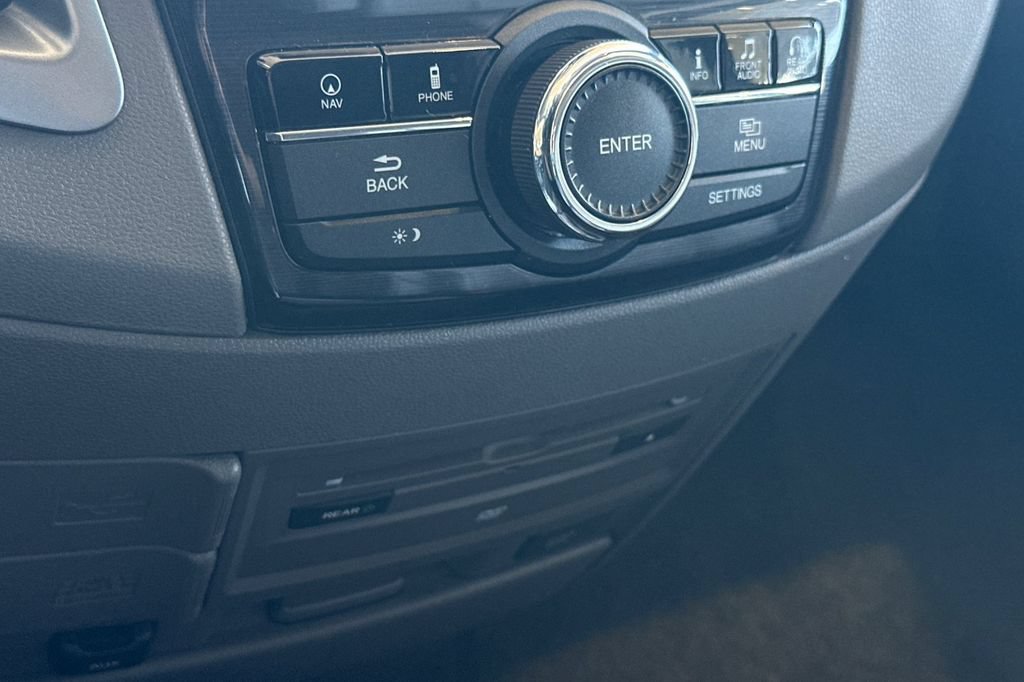 Used 2016 Honda Odyssey Touring image 25