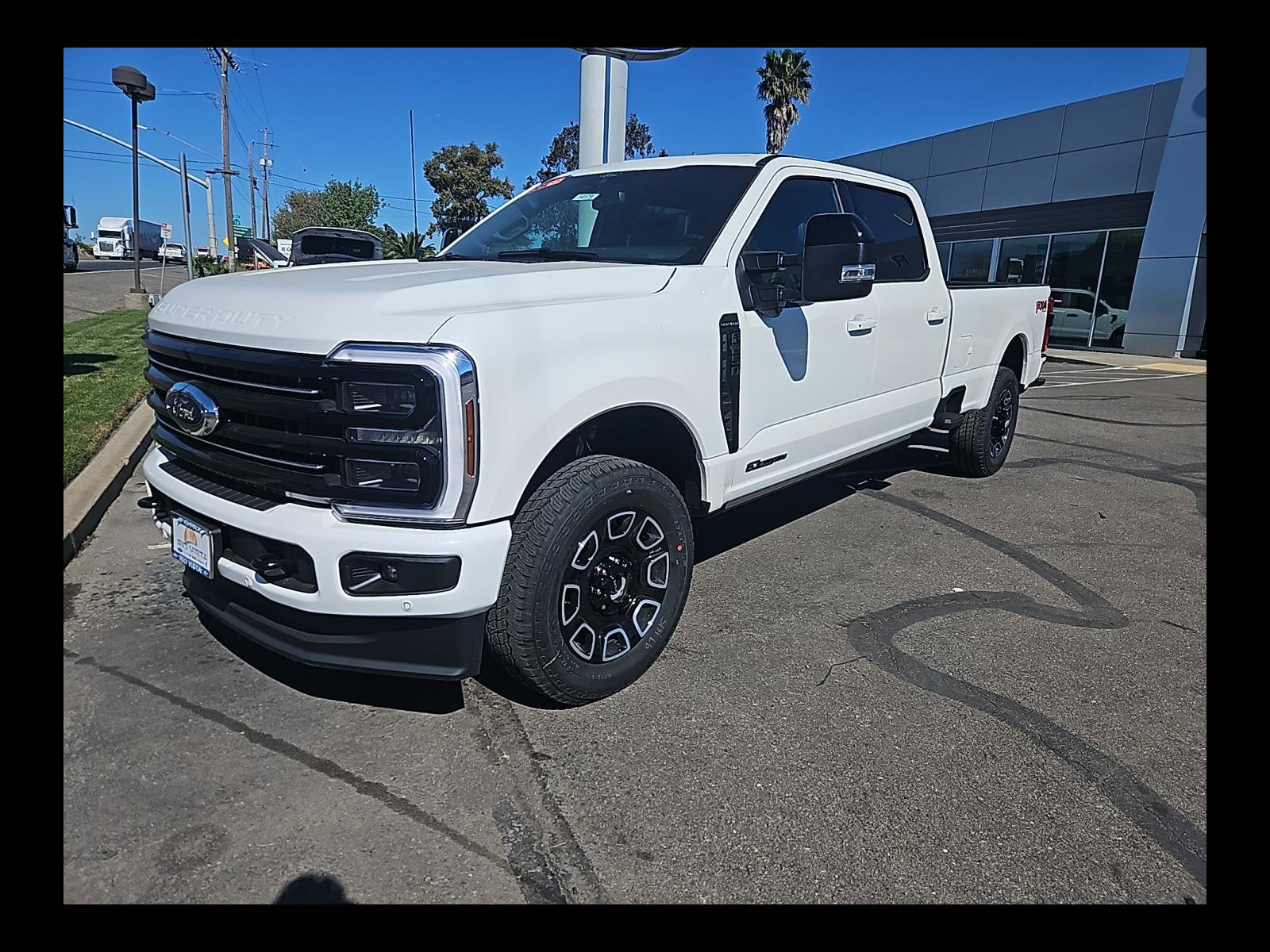 New 2026 Ford F250 Platinum w/ FX4 Off-Road Package image 14
