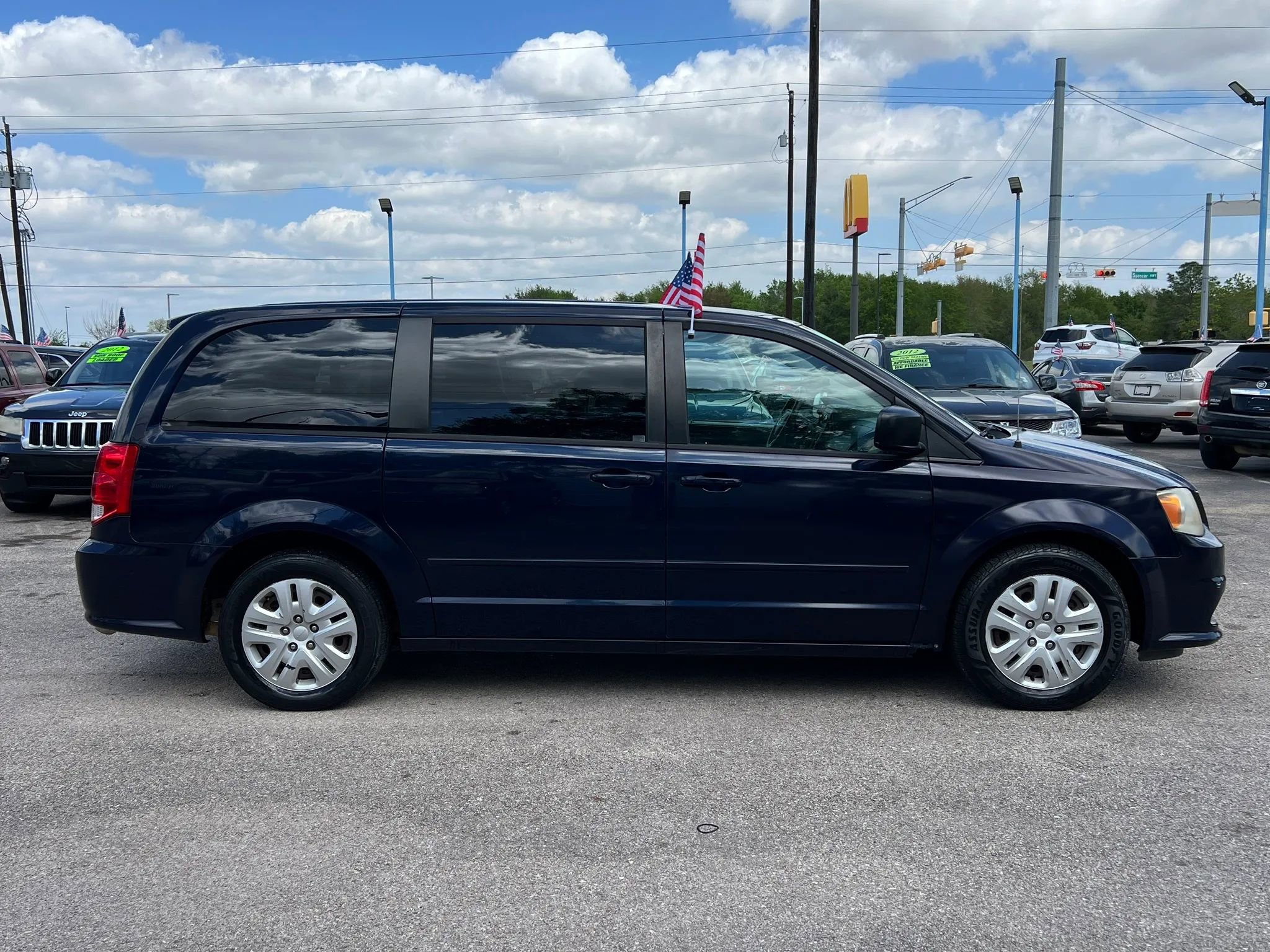 Used 2016 Dodge Grand Caravan SE w/ Quick Order Package 29E SE FWD image 5
