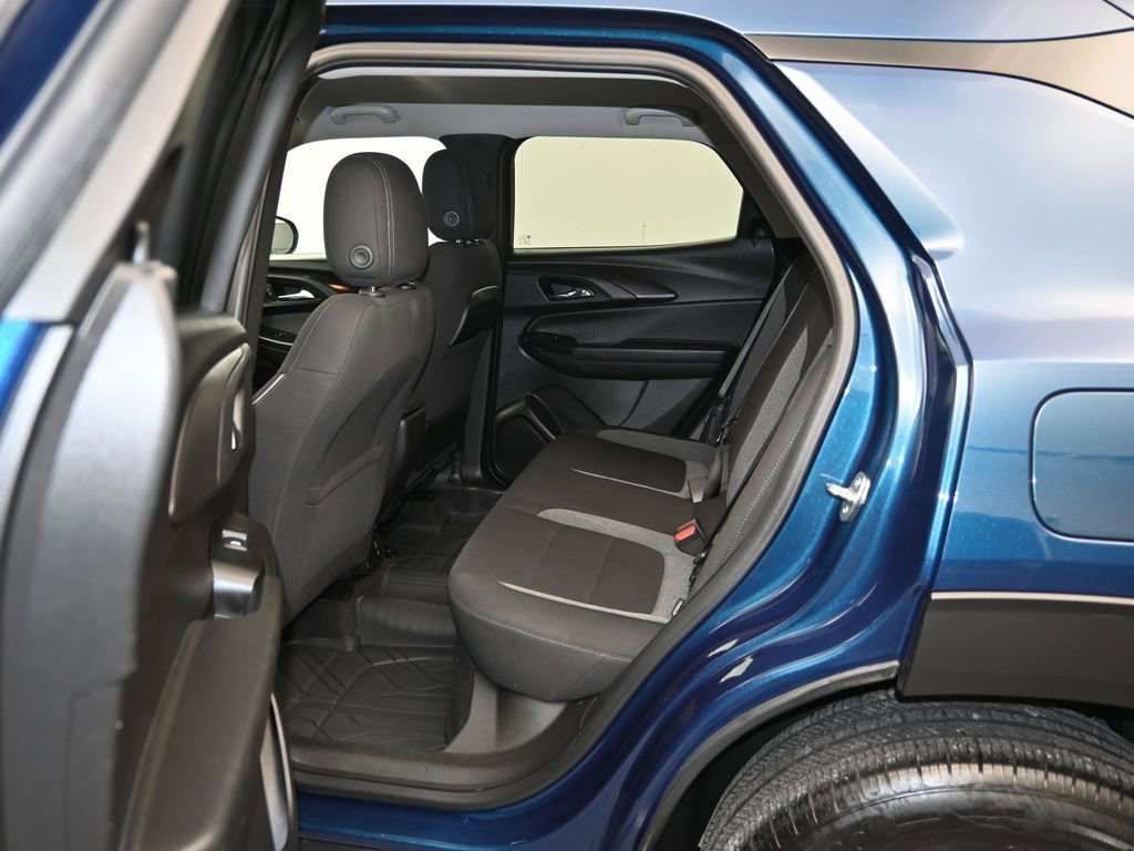 Used 2021 Chevrolet TrailBlazer LT w/ Convenience Package FWD image 21