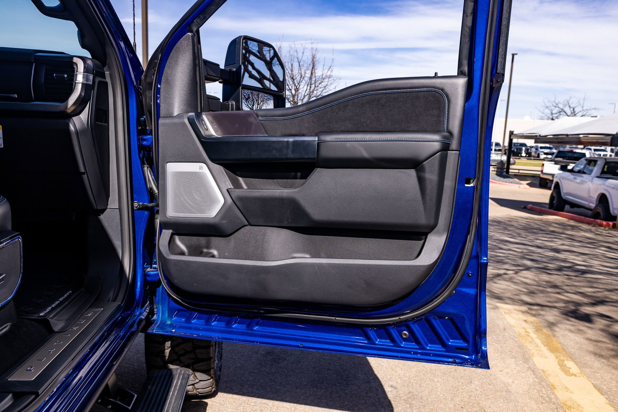 Used 2026 Ford F450 Platinum w/ FX4 Off-Road Package image 37