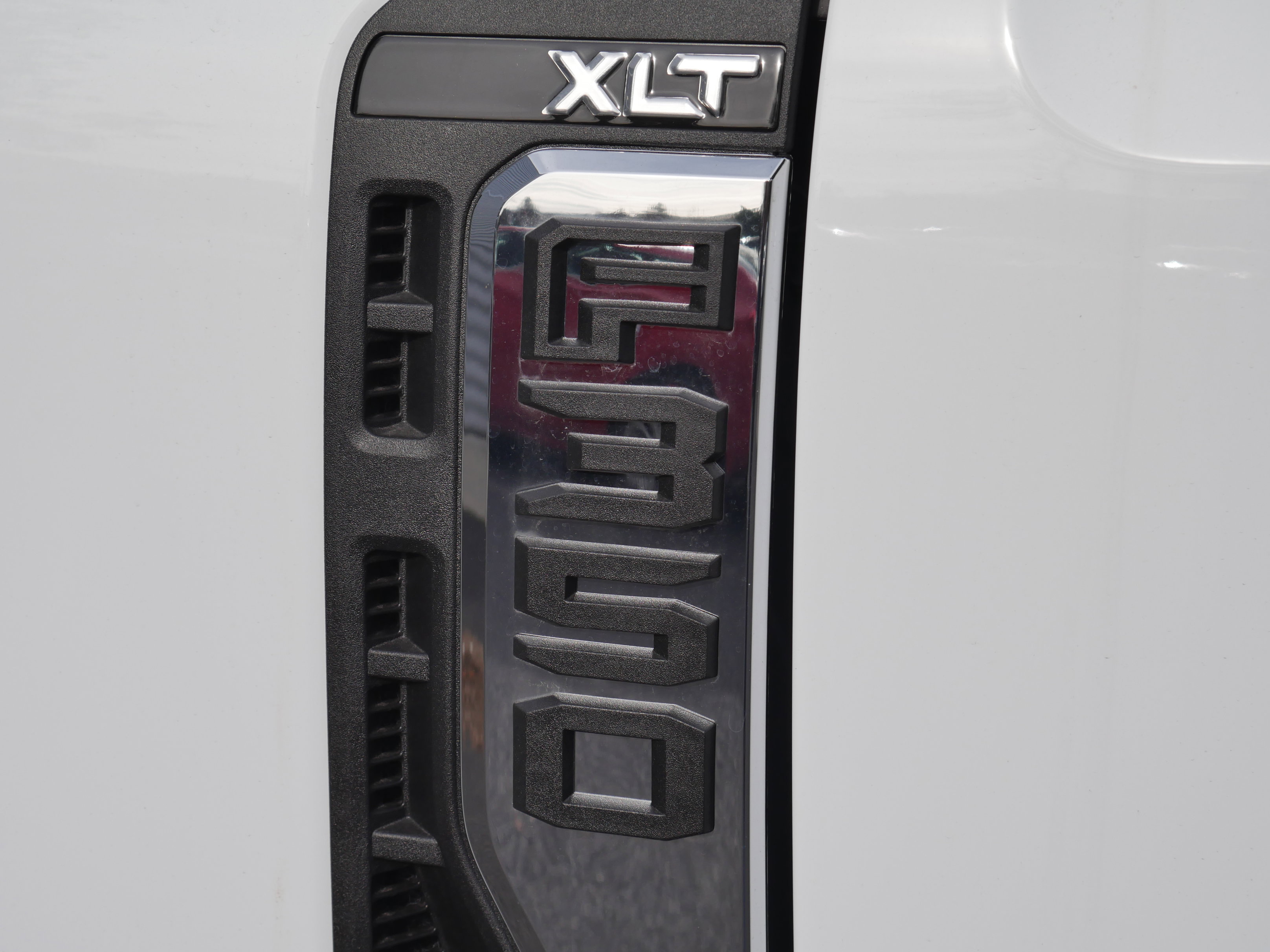 New 2026 Ford F350 XLT w/ XLT Premium Package AWD/4WD image 17