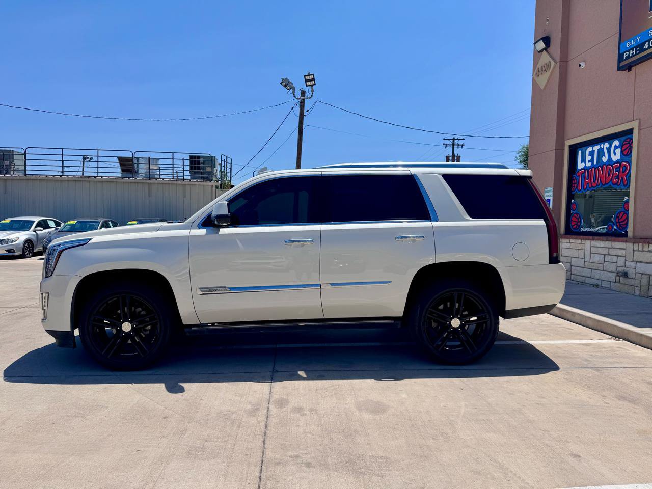 Used 2015 Cadillac Escalade Premium RWD image 7