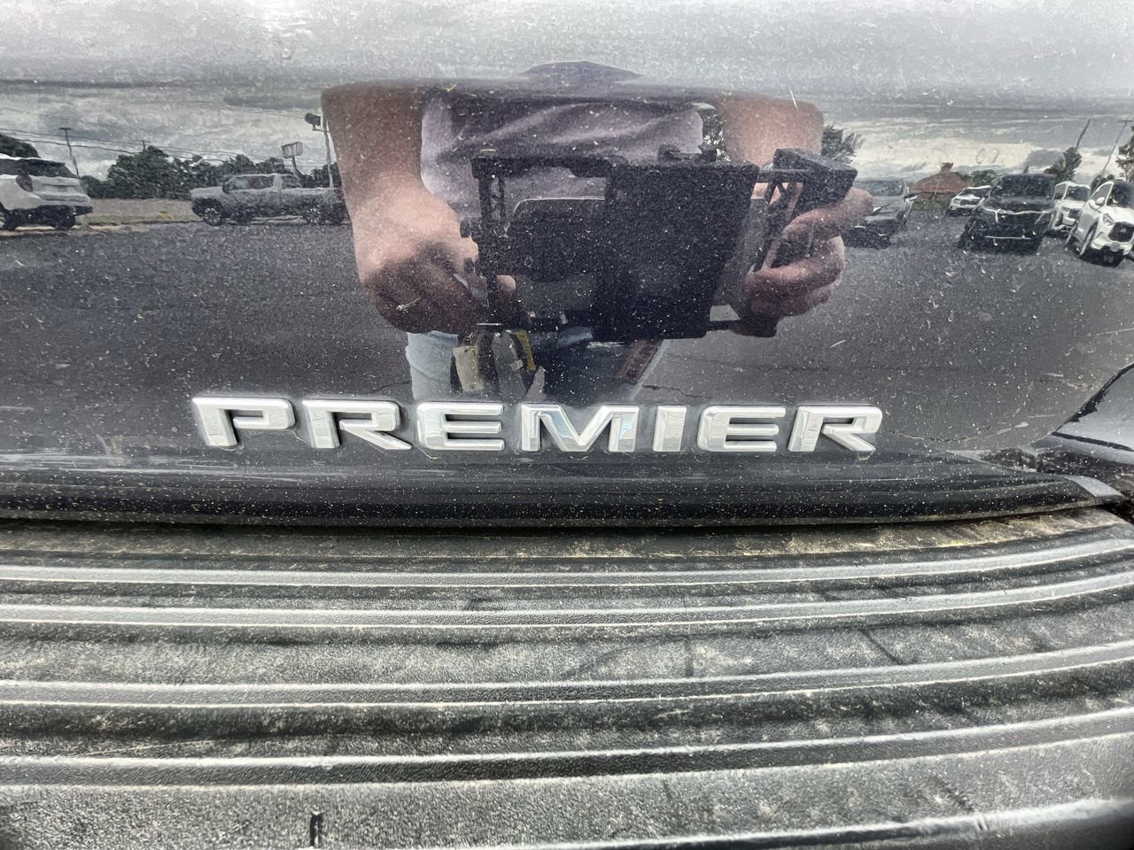Used 2023 Chevrolet Suburban Premier AWD/4WD image 35