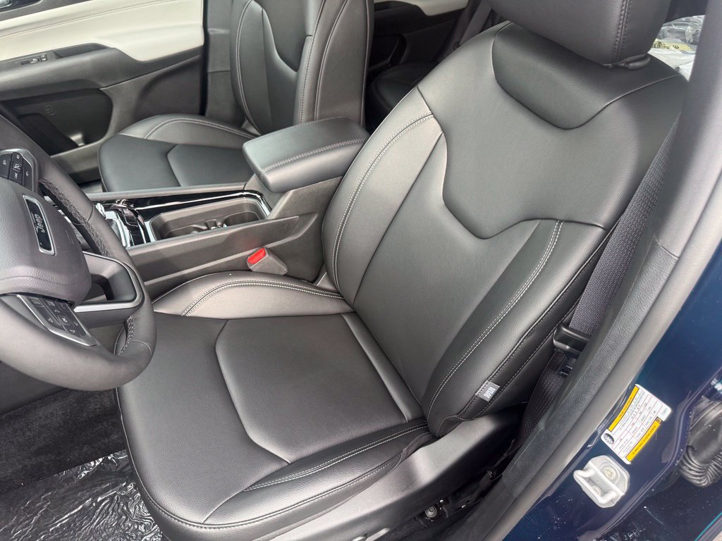 New 2026 Jeep Compass Limited w/ Sun, Sound & Navigation Group AWD/4WD image 13