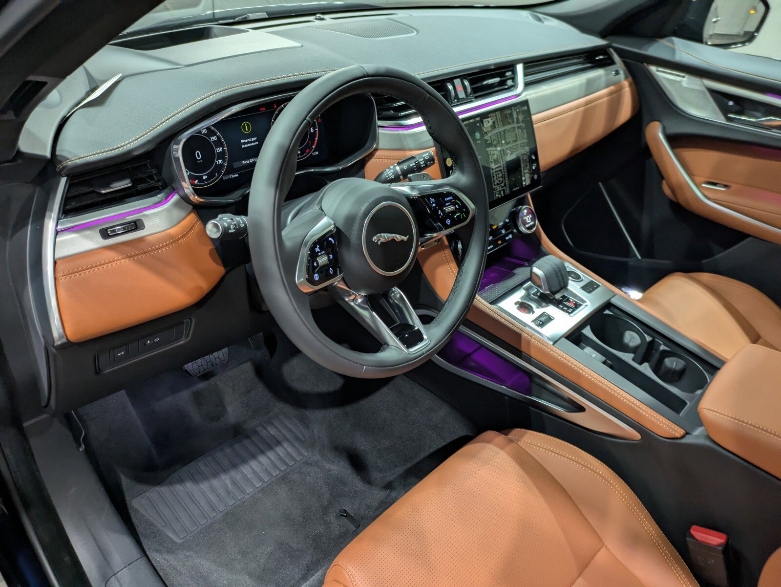New 2026 Jaguar F-PACE R-Dynamic S image 7