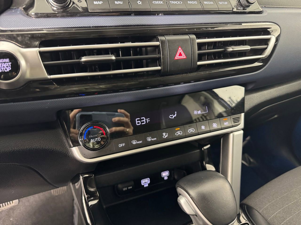 Used 2023 Kia Seltos S w/ Navigation Package image 17