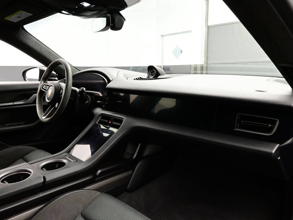 Certified 2022 Porsche Taycan Turbo S w/ Premium Package AWD/4WD image 17