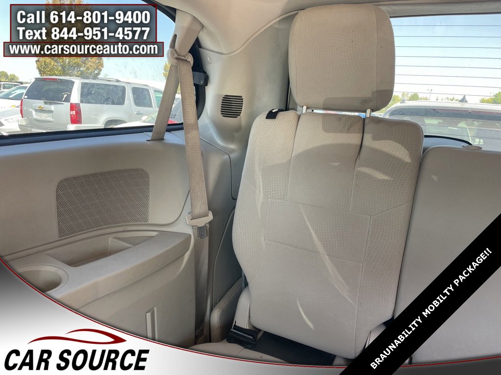 Used 2012 Dodge Grand Caravan SE image 14