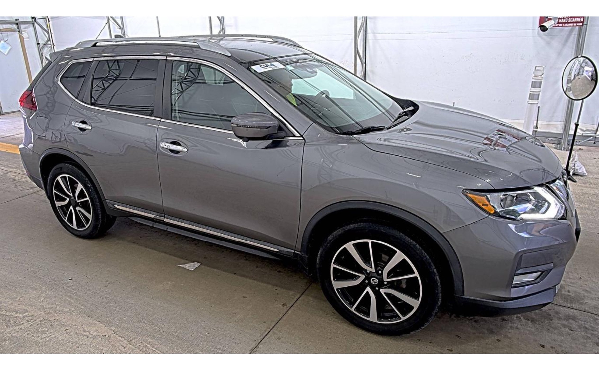 Used 2020 Nissan Rogue SL AWD/4WD image 3