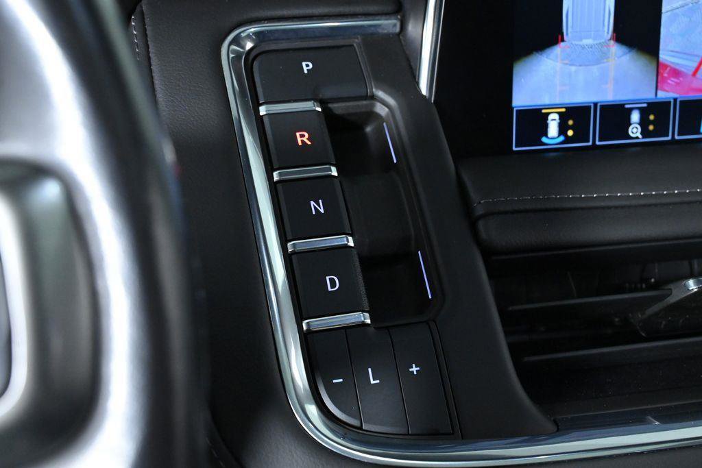 Used 2021 Chevrolet Tahoe Z71 w/ Luxury Package image 22