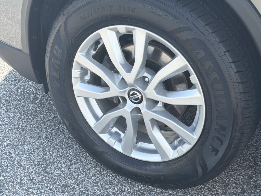 Used 2020 Nissan Rogue SV AWD/4WD image 29